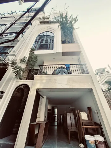 SIÊU HIẾM LONG BIÊN