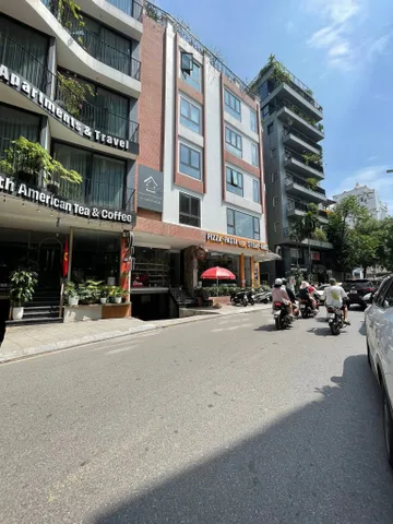 BÁN TÒA NHÀ PHỐ TÔ NGỌC VÂN. TÂY HỒ. 165M2 - 10 TẦNG. THANG MÁY.