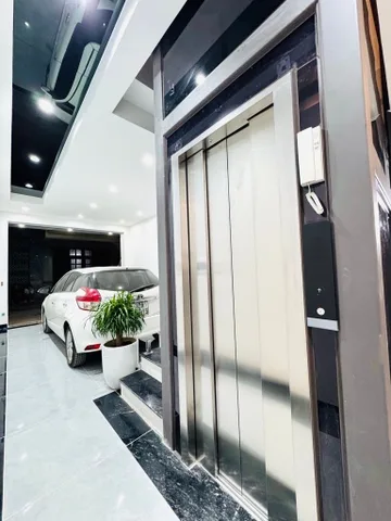 Nhà đẹp thang máy, phân lô ô tô Khương Trung! Dân xây mới long lanh ~50m2 x 6 tầng chỉ 17.88 tỷ