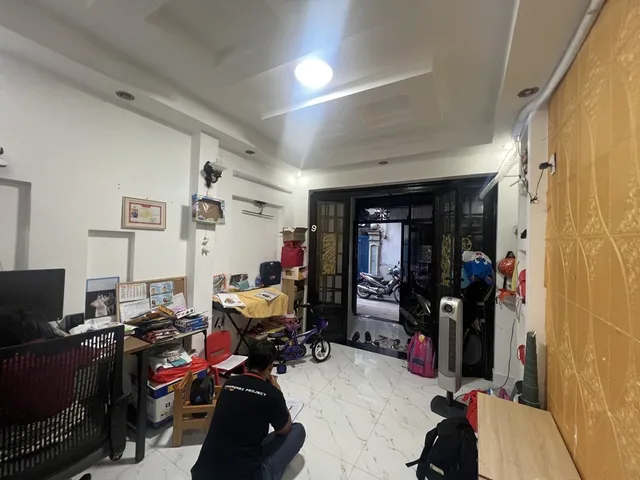 Bán nhà 2 Tầng, Hẻm 3m , DT: 45m² ngang 4m giá 6.1 tỷ Phường Tân Sơn Nhất