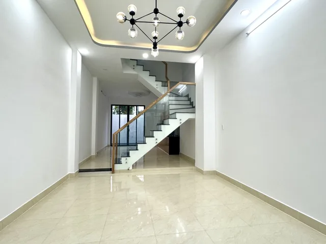 🚗 BÁN NHÀ 3 TẦNG MỚI - 64M2( 4*16), HOÀN CÔNG - 3PN, 4WC, GIẾNG TRỜI - NHÀ MỚI Ở NGAY - HẺM XE HƠI - GẦN CHỢ, UBND. P. LONG PHƯỚC, THỦ ĐỨC.( X)