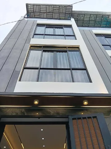 Xe hơi ngủ nhà có tháng máy gáp ván nhà mới, gò vấp