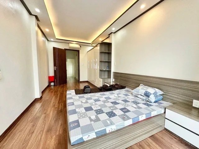 🏠🏠🏠Nhà đẹp 5 tầng Trại Chuối tuyến 2 Bãi Sậy chỉ sau nhà mặt đường, giá 4,5 tỷ.