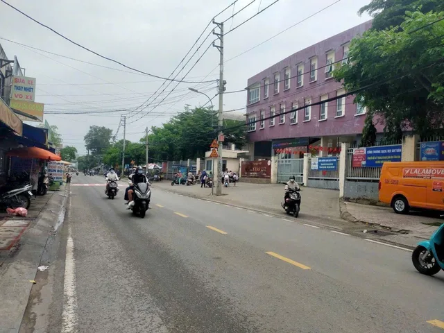 Bán đất thạnh xuân 24 quận 12dt 76,5m2 full thổ cư ô tô thông khắp ngã