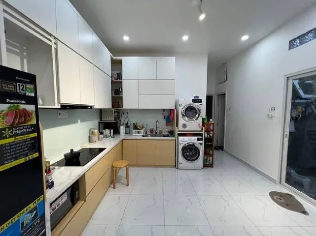 Nhà Nguyễn Sỹ Sách, Rẻ Đẹp Rộng 67m², 5,4x15m, giá 6.1 tỷ, Phường Tân Sơn