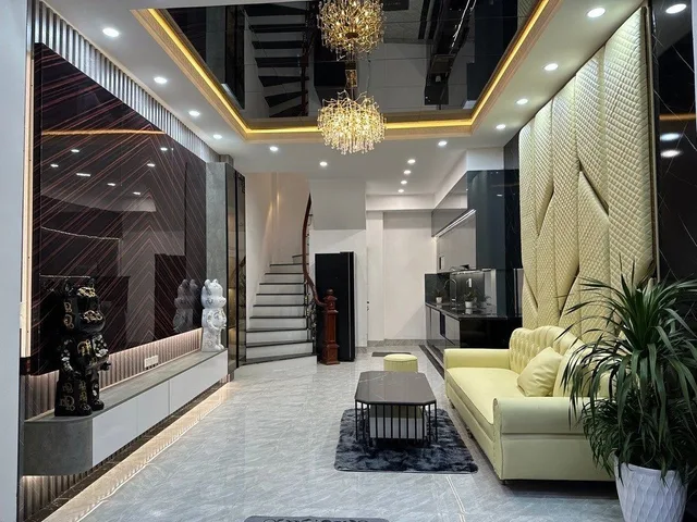 Nhà đẹp phân lô ô tô Nguyễn Lân 💥 Không gian sống đẳng cấp cho gia chủ thành đạt – 35m2 x 5 tầng tầm 12 tỷ