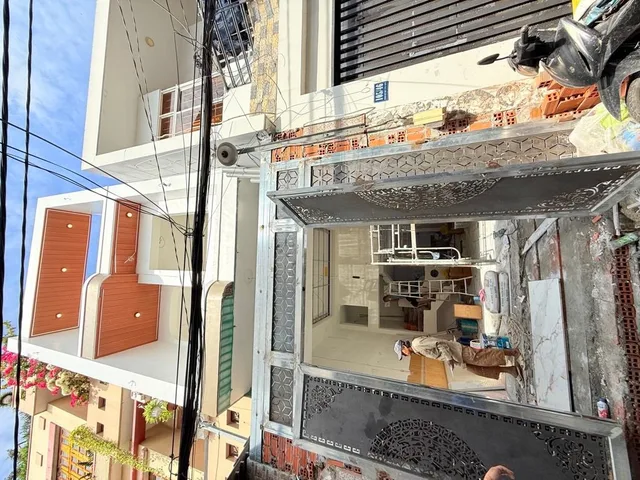 Gáp bán nhà mới hẽm xe hơi thông, 4 tầng, tân bình