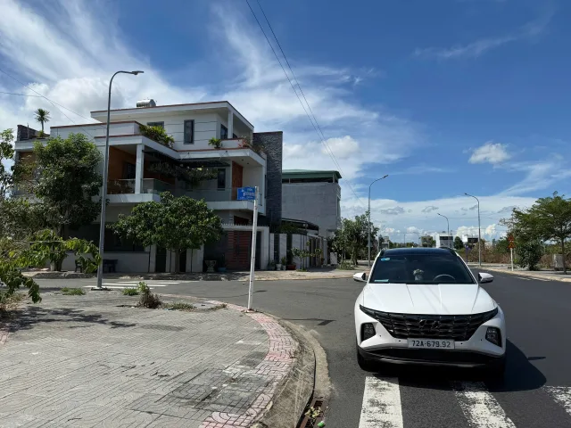 Bán đất 155m² có sẵn 103,4m² thổ cư ngang 7,5m giá 3.8 tỷ tại Đường Hoàng Xuân Nhị Phường Tam Long Bà Rịa