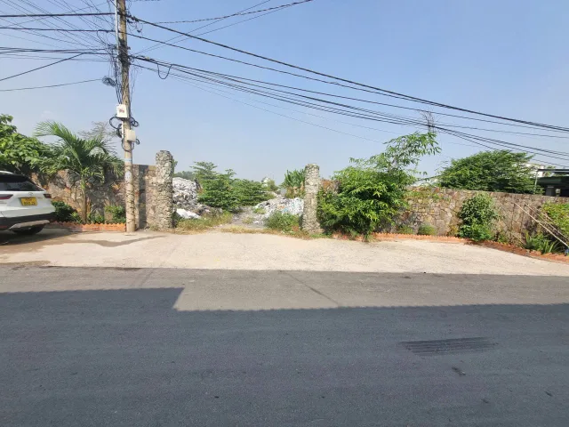 (B526) Đất xã Hòa Phú, dt 1.828m2, giá 12 tỷ