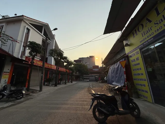 Bán 142.5m đất tặng nhà cấp 4 mặt đường lý đạo thành khu hoà đình. Phường võ cường tỉnh bắc ninh