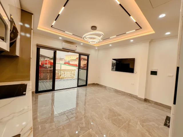 Chỉ 13.9 tỷ có nhà 6 tầng 45m2 thang máy - Trần Khát Chân
