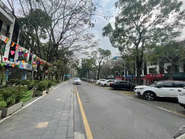 Bán nhà 100m² có sẵn 71.9m² thổ cư ngang 5m giá 22.8 tỷ tại Xã Phụng Công