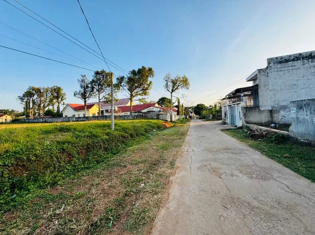 Bán đất 1194.9m² có sẵn 50m² thổ cư ngang 5m giá 2.39 tỷ tại Phường Buôn Ma Thuột