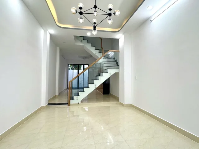 🚗 BÁN NHÀ 3 TẦNG MỚI - 64M2( 4*16), HOÀN CÔNG - 3PN, 4WC, GIẾNG TRỜI - NHÀ MỚI Ở NGAY - HẺM XE HƠI - GẦN CHỢ, UBND. P. LONG PHƯỚC, THỦ ĐỨC.( X)