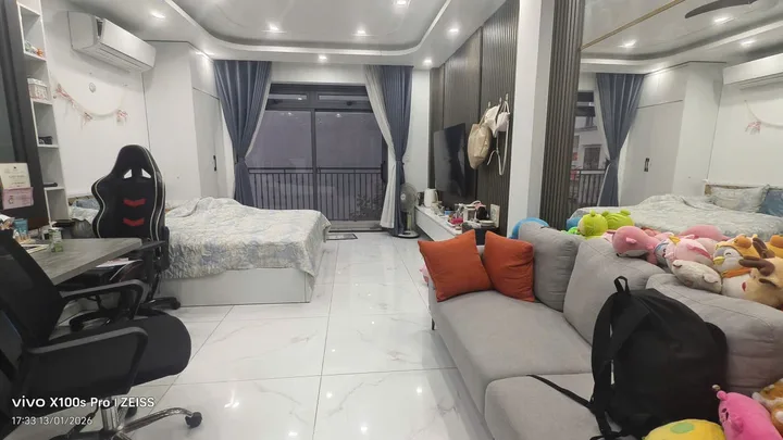 💥💥💥Cực hiếm nhà dân xây 5 tầng, thang máy tuyến 2 phố đi bộ Thế Lữ - GIÁ TỐT