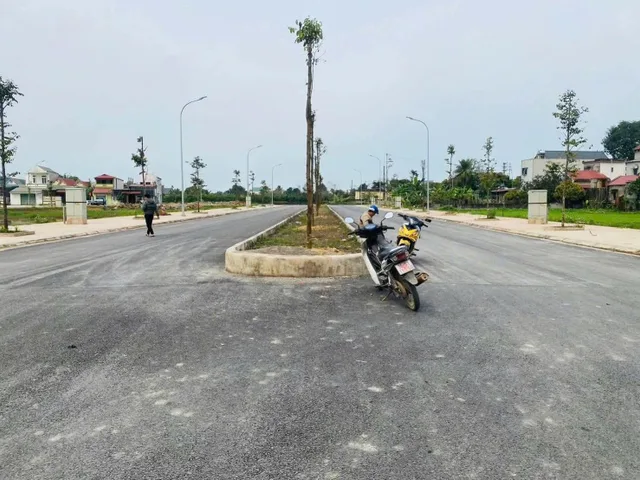 Chính chủ gửi 2 lô liền kề đường đôi, đối diện công ty