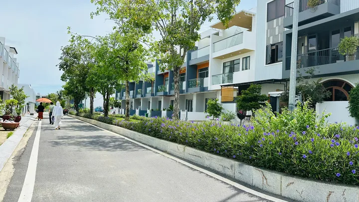 Bán nhà 100m² full thổ cư ngang 5m giá 7.95 tỷ tại Phường Nam Nha Trang