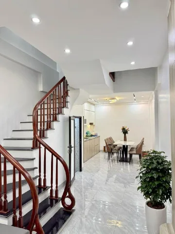 🔥 Bán Nhà Vũ Tông Phan, Ôtô Đỗ Cửa, Ngõ Thông Kinh Doanh, DT 40m2, MT 3.6m, Giá 11.x Tỷ