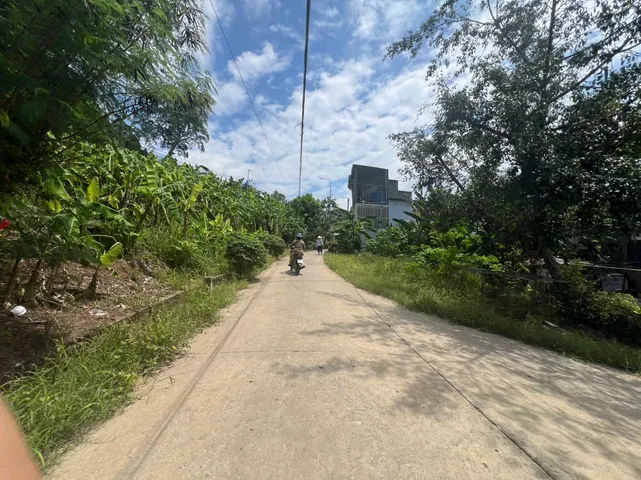 Cần bán gấp đất vuông vức full tc, đường betong