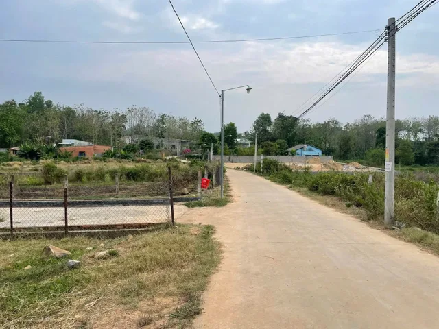 Bán đất ngộp bank thị trấn định quán