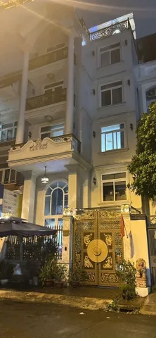 Bán nhà 5 Tầng Hồ Văn Huê Phú thuận