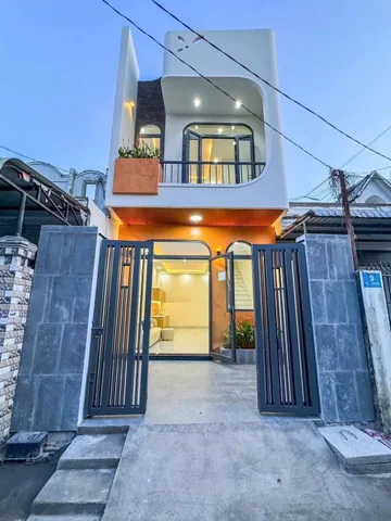 Chuyển công tác cần bán lại căn nhà tâm huyết, còn rất mới