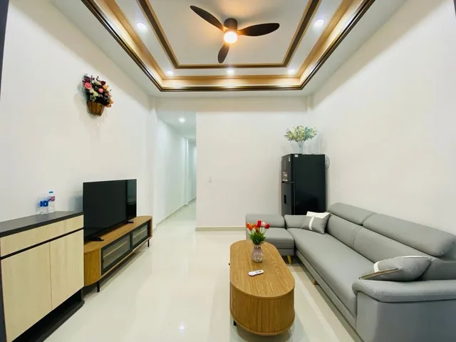 Gấp bán nhà chính chủ sổ hồng riêng quang trung