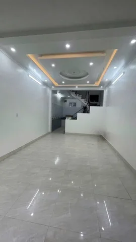 🆘🆘Bán nhà mặt đường chợ Hoàng Mai Kinh doanh buôn bán giá 3,x tỷ
Lh 0398787284