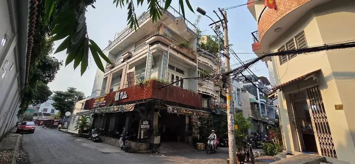 Bán nhà 4 Tầng Góc Hai Mặt Tiền , DT: 60m² có sẵn 54m² thổ cư ngang 4m giá 7.8 tỷ tại Phường An Lạc