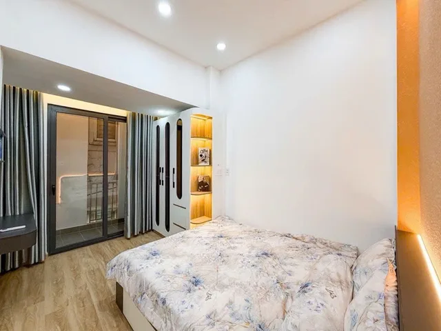 Nhà đẹp vào ở ngay khu Hàng Xanh, 4 phòng ngủ, Xô Viết Nghệ Tĩnh-Bình Thạnh, chỉ hơn 5d xíu!!!