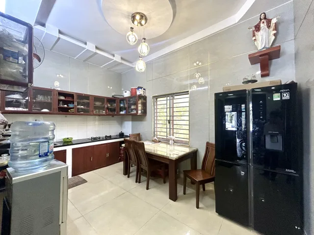 🚗 BÁN NHÀ 3 TẦNG - 50M2(5*10), HOÀN CÔNG, KHÔNG QH - TIỆN ÍCH BỔ VÂY - NHÀ ĐẸP - HẺM XE HƠI - NGAY CHỢ, QL1K, LÀNG ĐHQG - LINH XUÂN, THỦ ĐỨC. (8)