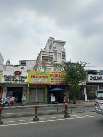 Bán nhà 3 Tầng MT Đường Trường Chinh, DT: 70m² full thổ cư ngang 3,5m giá 17.5 tỷ tại Phường Bảy Hiền