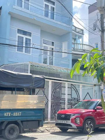 Bán. Hà chính chủ mặt tiền đường Lê Hồng Phong diện tích 60m 6m2.giá 6ty299