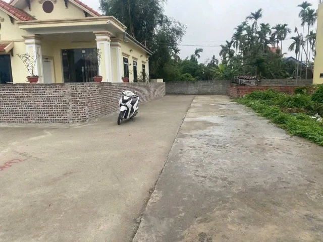 Bán 63 m Đường Đá Hoa Động ngõ ô tô nằm giữa hoàng huy và dojji.l/h:076.231.9990 e Thúy
