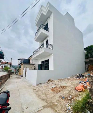 BÁN LÔ GÓC NGAY ĐẦU CỔNG LIDECO,CAO THẮNG,HẠ LONG