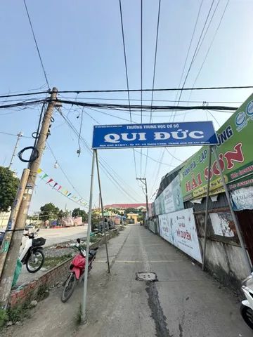 Đất thỗ cư ngay cổng trường ở Đoàn Nguyễn Tuân