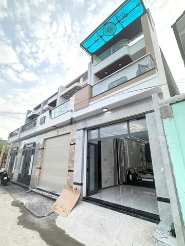 Nhà sr hoàn công 1 lầu 1 trệt sân ô tô 4 tỷ/82 m2