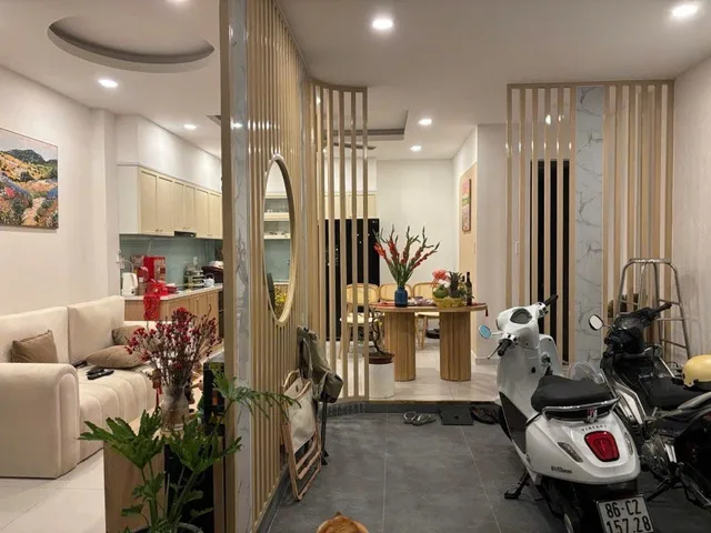 Nhà Đẹp Lê Đình Cẩn Gần Tên Lửa - Hẻm 6m - DT: 51m2 (5,5mx9m) - SHR Nhỉnh 5 Tỷ TL Mạnh