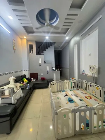 Tỉnh Lộ 10 Bình Tân - DT: 60m2 (4mx15m) - HXH - Lầu Đúc BTCT - SHR Nhỉnh 5 Tỷ TL Mạnh