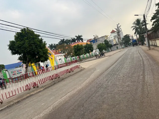Bán 74.7 m Hoa Động ngõ ô tô ngay trường mầm non Hoa Động . L/ h:076.231.9990 e Thúy