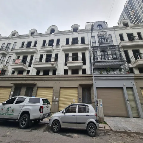 Shophouse Trâu Quỳ, đường 22m kinh doanh sầm uất 77m2 5 tầng nhỉnh 2 chục tỷ Lh 0989894845