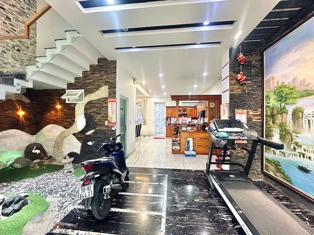 Bán Biệt Thự Lê Văn Quới - Hẻm 10m - DT: 154m2 (7mx22m) - Đúc 3 Lầu 5PN Nhỉnh 15 Tỷ TL Mạnh