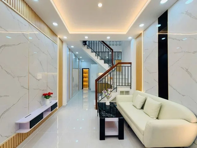Bán nhà tân bình sổ hồng riêng, gần nhà ga T3