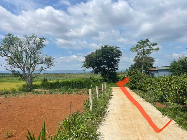 Chính chủ bán lô gấp anh em bán giúp nhé 
Quỳnh ngọc xã ea na
