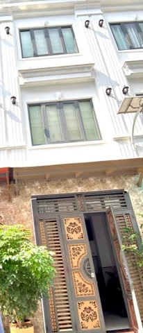 Bán nhà 4 Tầng Hẻm ôtô, DT: 52m² full thổ cư ngang 6,6m giá 5.6 tỷ tại Phường Bình Tân