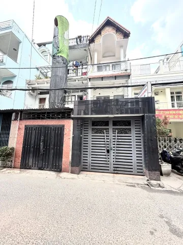 Bán mặt tiền kinh doanh, gần trường cn 4