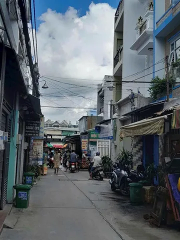 Bán nhà 1 trệt 1 lửng, hẻm Ôtô, DT: 90m² có sẵn 84m² thổ cư ngang 4,5m giá 5.3 tỷ tại Phường Bình Tân
