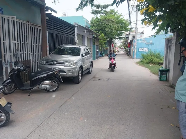 Bán nhà 2 Tầng, Hẻm ôtô, DT: 112m² có sẵn 90m² thổ cư ngang 8m giá 5.8 tỷ tại Phường Bình Tân