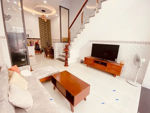 Bán Nhà Đẹp gần BX MIỀN TÂY,4 TẦNG(64m2),XÁCH VALI VÀO Ở NGAY ,giá 6.8 tỷ