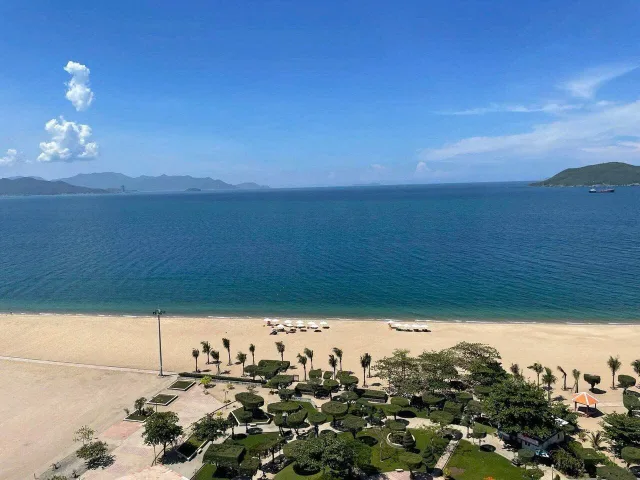 BÁN KHÁCH SẠN 4 SAO  – 2 MẶT TIỀN TRẦN PHÚ – NHA TRANG View biển trực diện